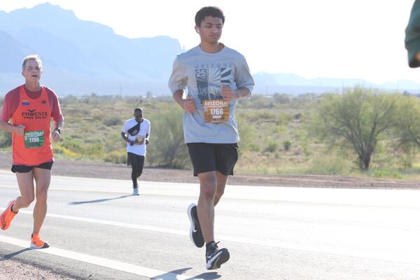 2026 Lost Dutchman Marathon photo by RacePlace 557 of 1822