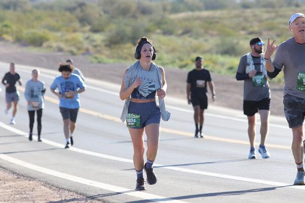 2026 Lost Dutchman Marathon photo by RacePlace 672 of 1822