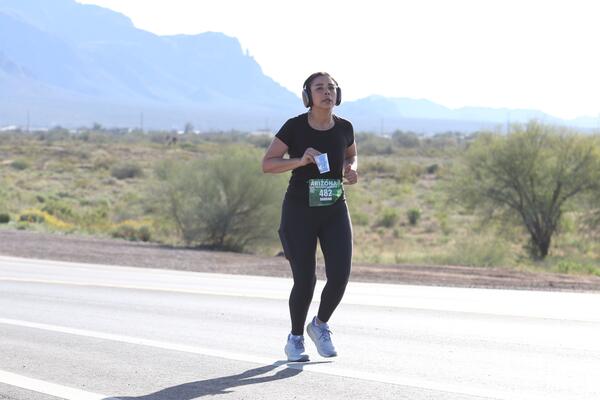 2026 Lost Dutchman Marathon photo by RacePlace 966 of 1822